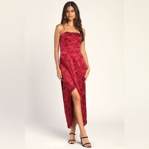 Lulu’s Ignite My Love Burgundy Embossed Strapless Fringe Midi Dress size Medium